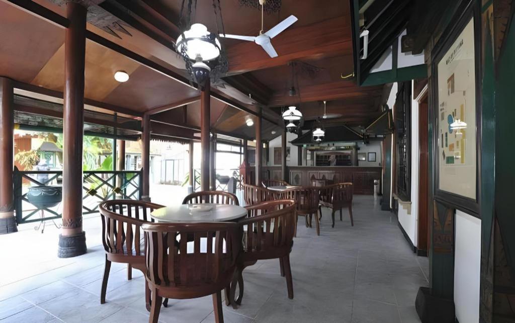Hotel Batik יוגיאקרטה מראה חיצוני תמונה