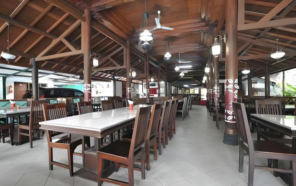 Hotel Batik יוגיאקרטה מראה חיצוני תמונה