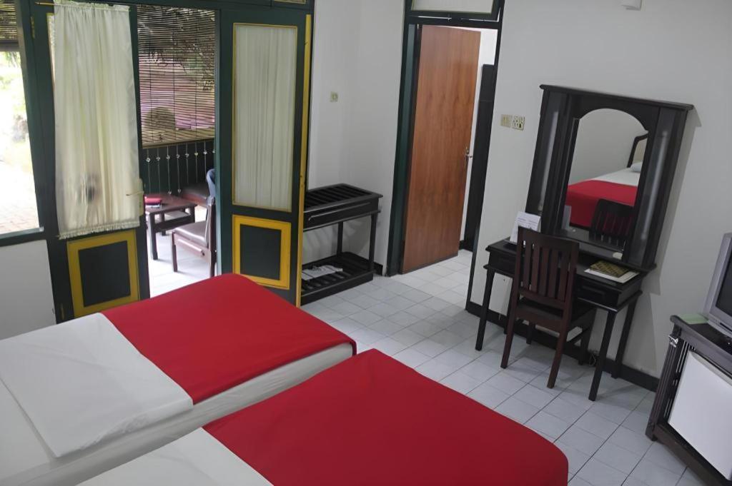 Hotel Batik יוגיאקרטה מראה חיצוני תמונה