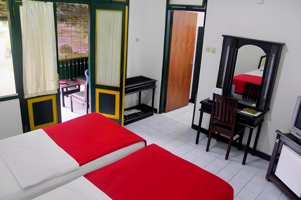 Hotel Batik יוגיאקרטה מראה חיצוני תמונה