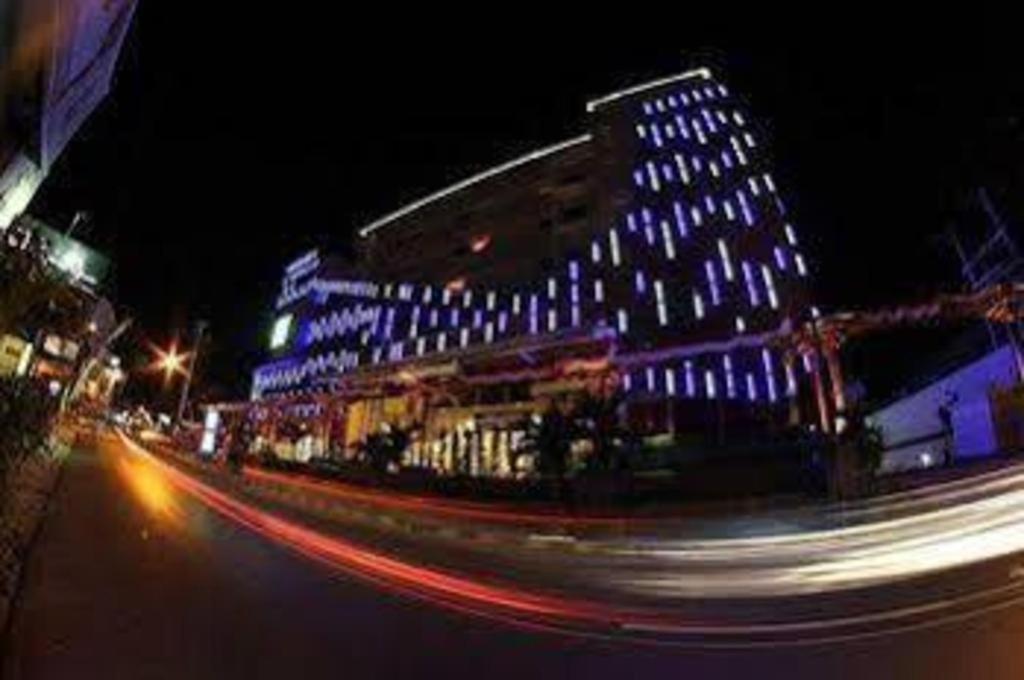Hotel Batik יוגיאקרטה מראה חיצוני תמונה