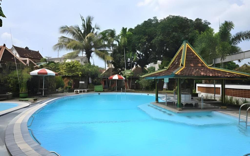 Hotel Batik יוגיאקרטה מראה חיצוני תמונה